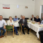 Begrüßung mit klarer Suppe und leckerem
Essen im Gemeindehaus