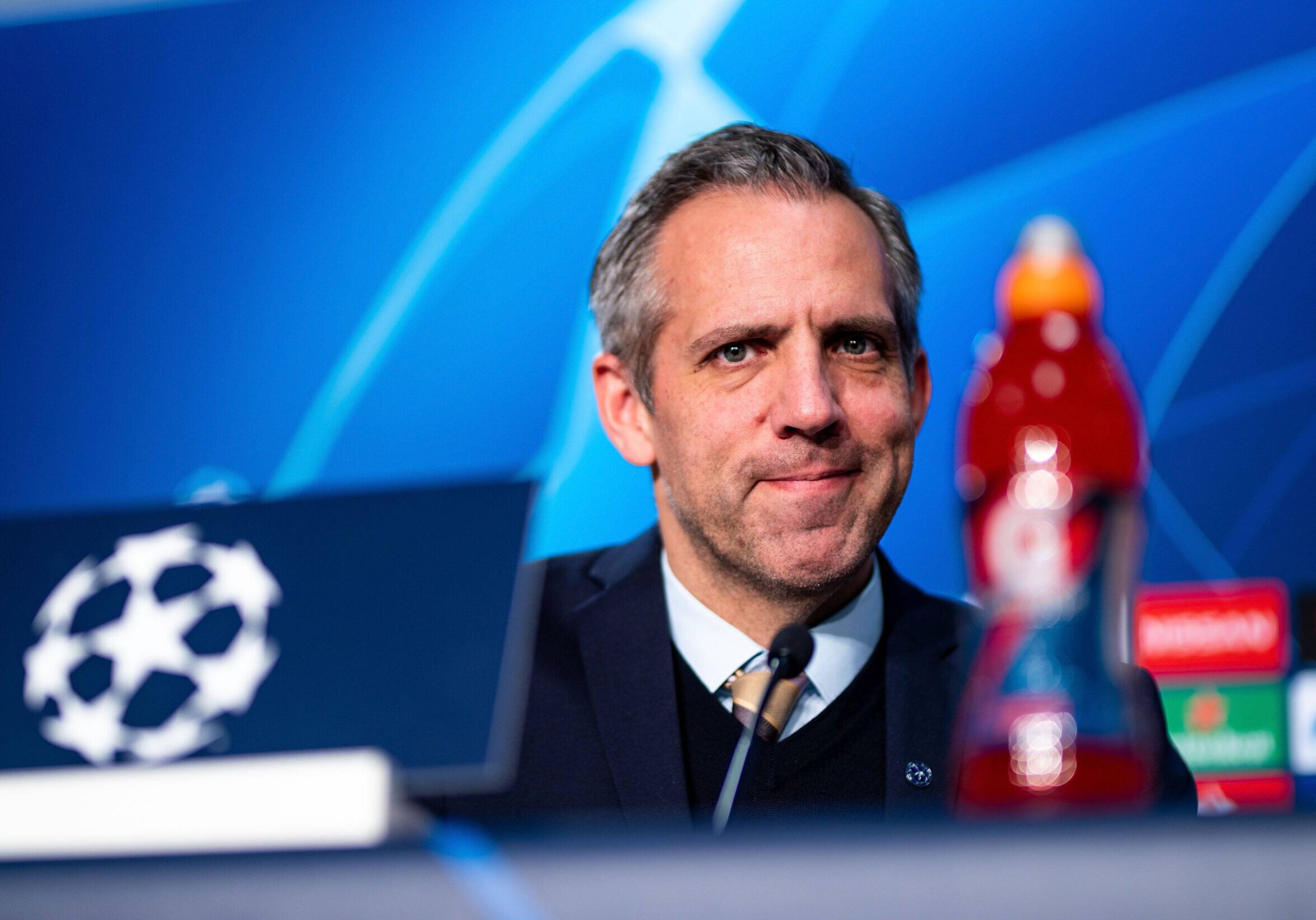 27.11.2018, xfux, Fussball UEFA Champions League, TSG 1899 Hoffenheim - Schachtar Donezk, emspor, v.l. Holger Kliem (TSG 1899 Hoffenheim Leiter Medien und Oeffentlichkeitsarbeit) Sinsheim *** 27 11 2018 xfux Football UEFA Champions League TSG 1899 Hoffenheim Schachtar Donezk emspor v l Holger Kliem TSG 1899 Hoffenheim Head of Media and Public Relations Sinsheim